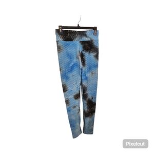 NWOT Size L/XL Classic Fashion Leggings available in 4 different colors